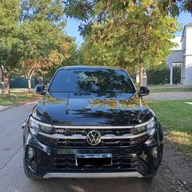 Vendo o permuto, Amarok (usada) 3.0 Cd Black Style 258Cv V6 4x4 At. 15000km. 2025. Tomo USADO