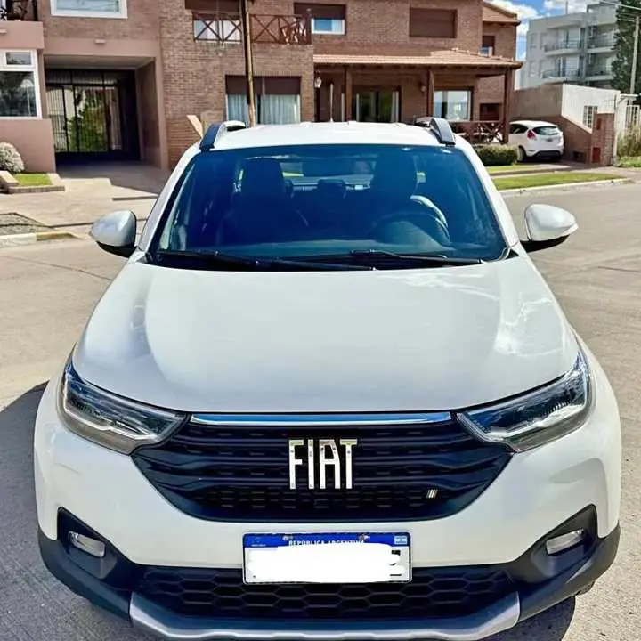 Última oferta! Fiat Strada 1.3 Ranch Cvt Cd. 28700km. 2024. Tomo USADO