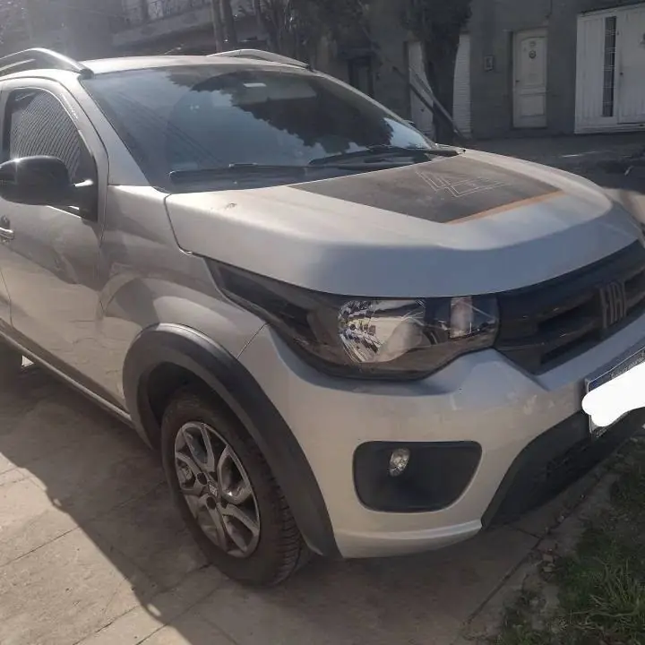 Vendo o permuto, Fiat Mobi 1.0 Trekking. 8000km. 2024. Tomo USADO