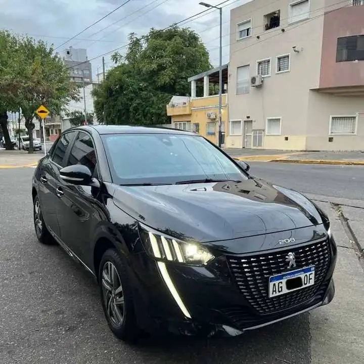 Vendo o liquido, Peugeot 208 1.6 Feline Triptronic At. 2024. usado como nuevo! tomo vehículo usado!