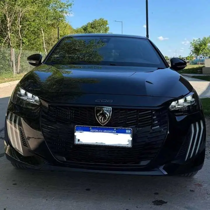 Vendo o permuto, Peugeot 208 1.0T GT At. 8000km. 2024. Tomo USADO