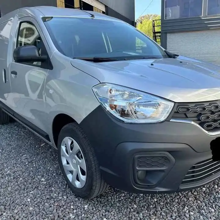 Vendo o permuto Kangoo Ii Express Confort 1.6 Sce 2024 como nueva!