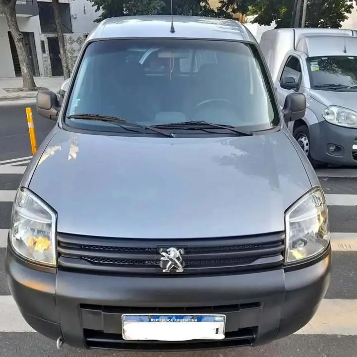 Oferta, vendo o permuto Peugeot PARTNER 1.6HDI 16v Furgón 62500km. 2023. Tomo vehículo USADO