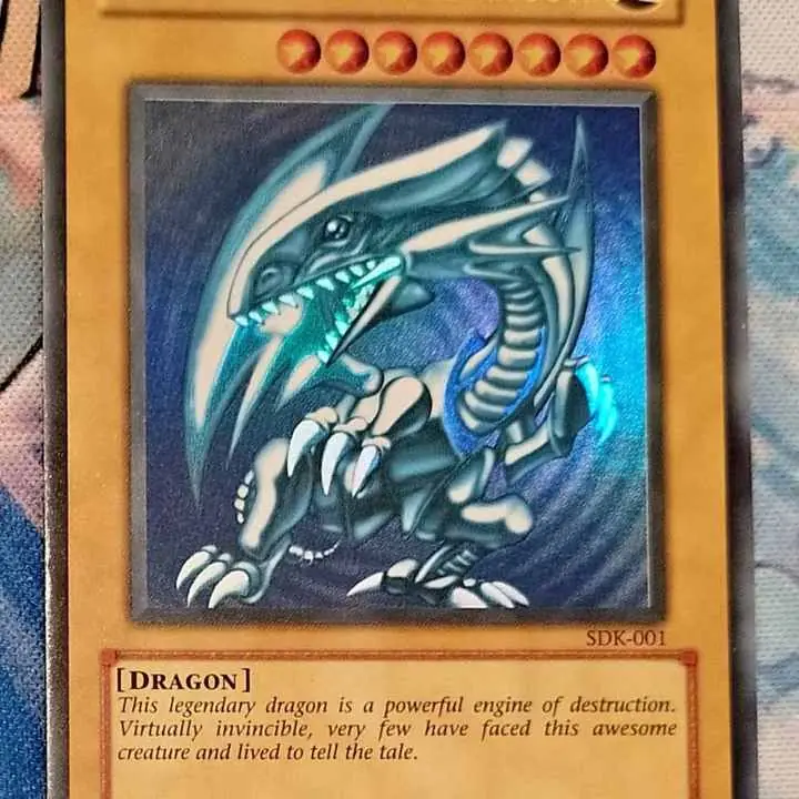 Blue-Eyes White Dragon (SDK-001) a la venta en Buenos Aires