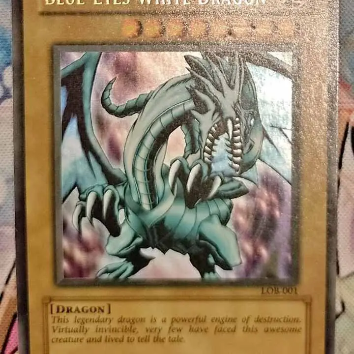 Blue-Eyes White Dragon (LOB-001) a la venta en Buenos Aires