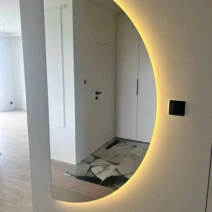 Espejo media luna LED en oferta I