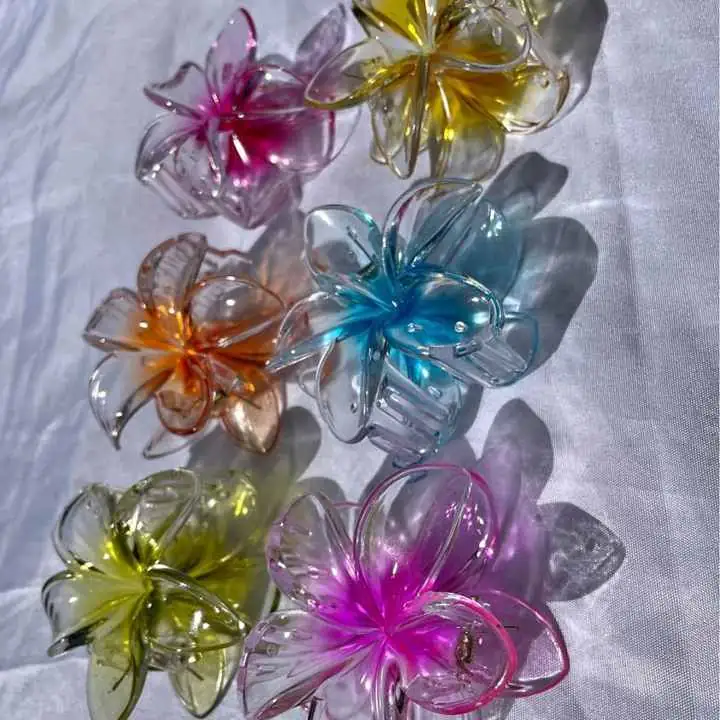 Broches de pelo son grandes $2.000 cada uno