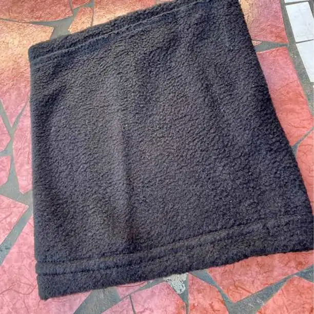Cuello polar negro