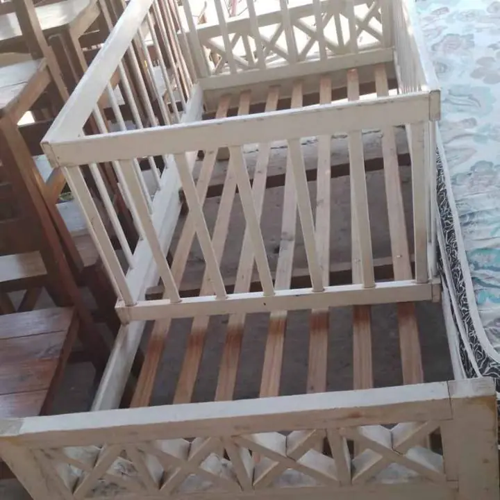 Cama cuna de 1 plaza con barandas