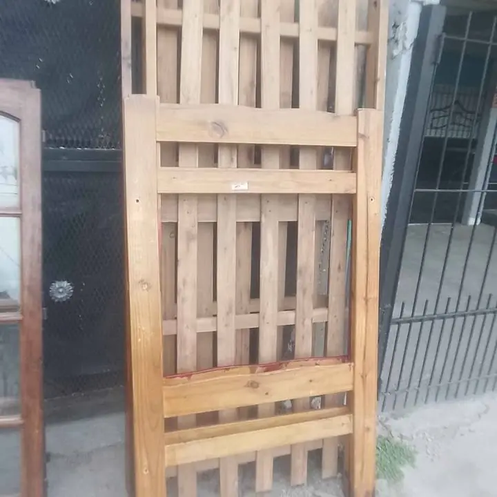 Cama cucheta sana con sus 2 colchones goma espuma todo en buenas condiciones