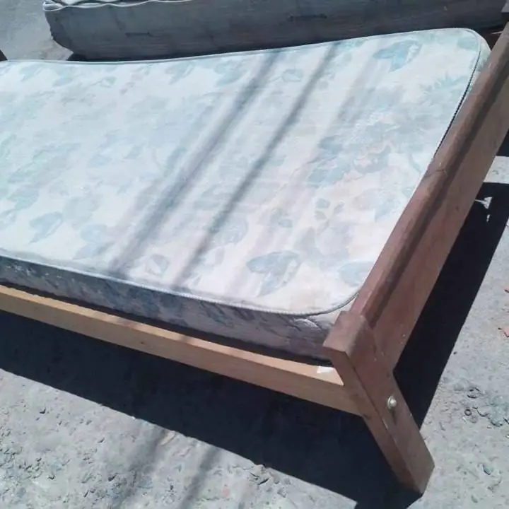 Cama 1 plaza algarrobo con colchón