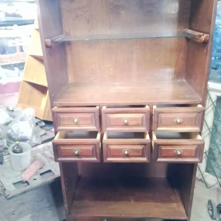 Módulo / biblioteca enchapado en Roble con varios compartimientos