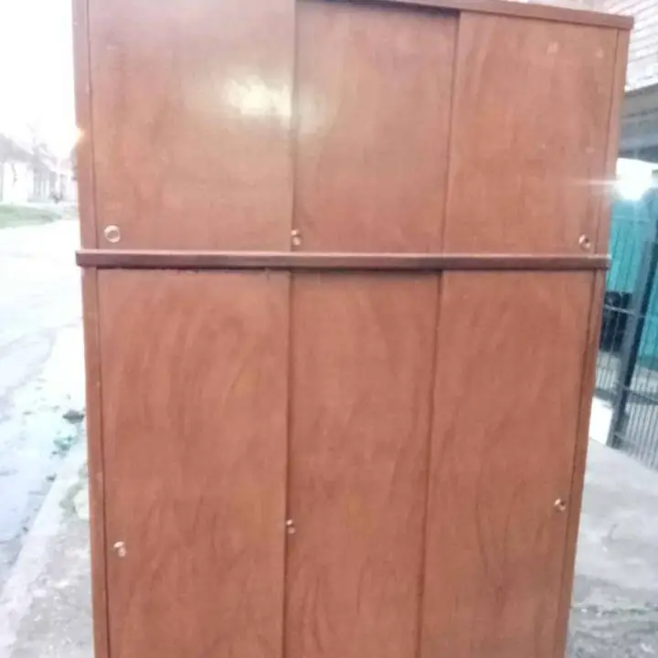 Placard puertas corredizas 2.40 por 1.60 ancho Muy bueno