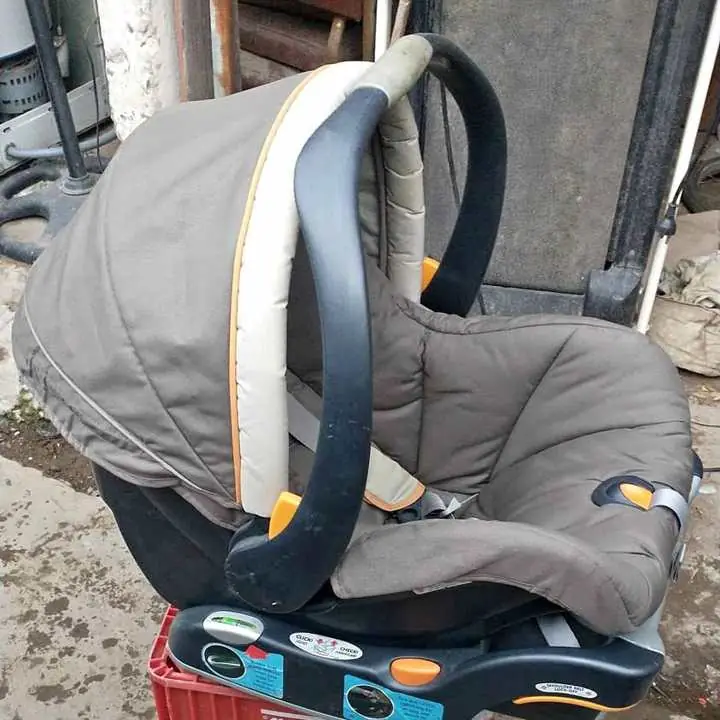 Butacas para autos de nińos semi nuevas valor cada una