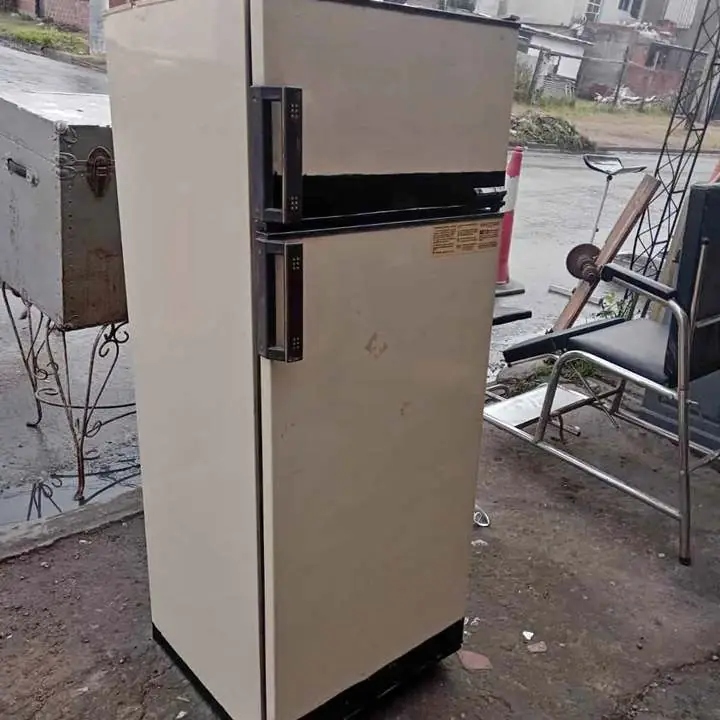 Heladera con congelador funciona perfecto
