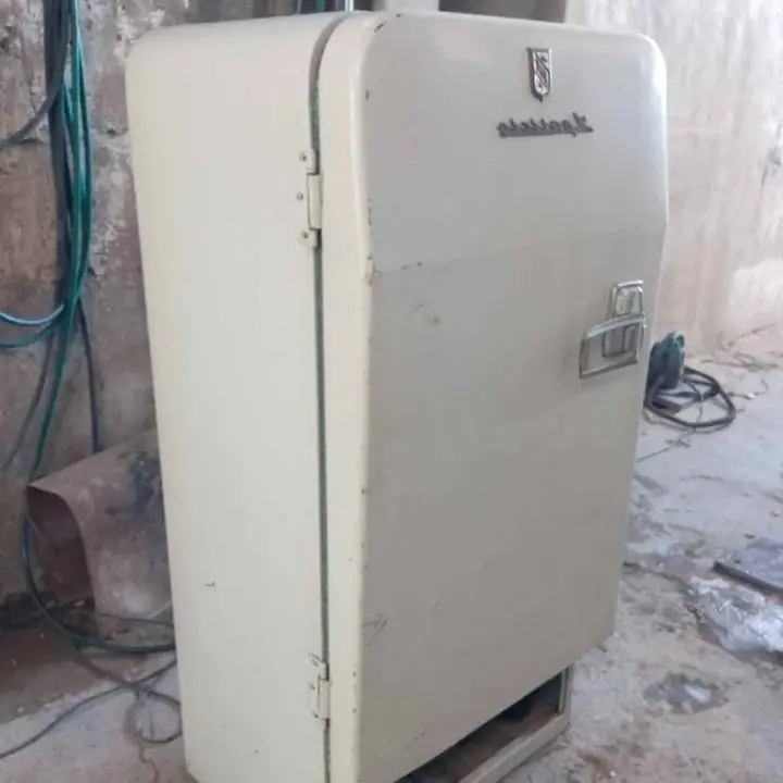Heladera con congelador funciona bien excelente estado
