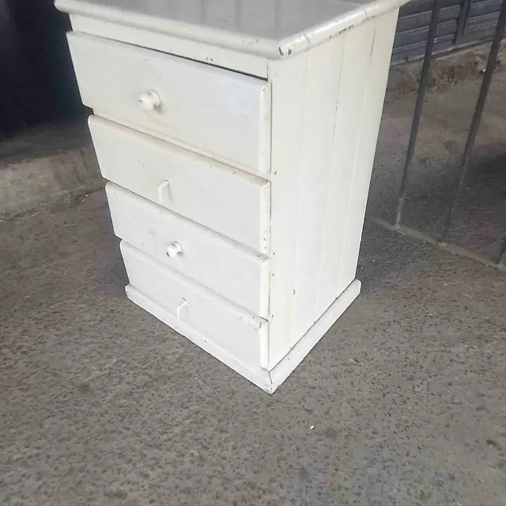 Cajonera 4 cajones de pino