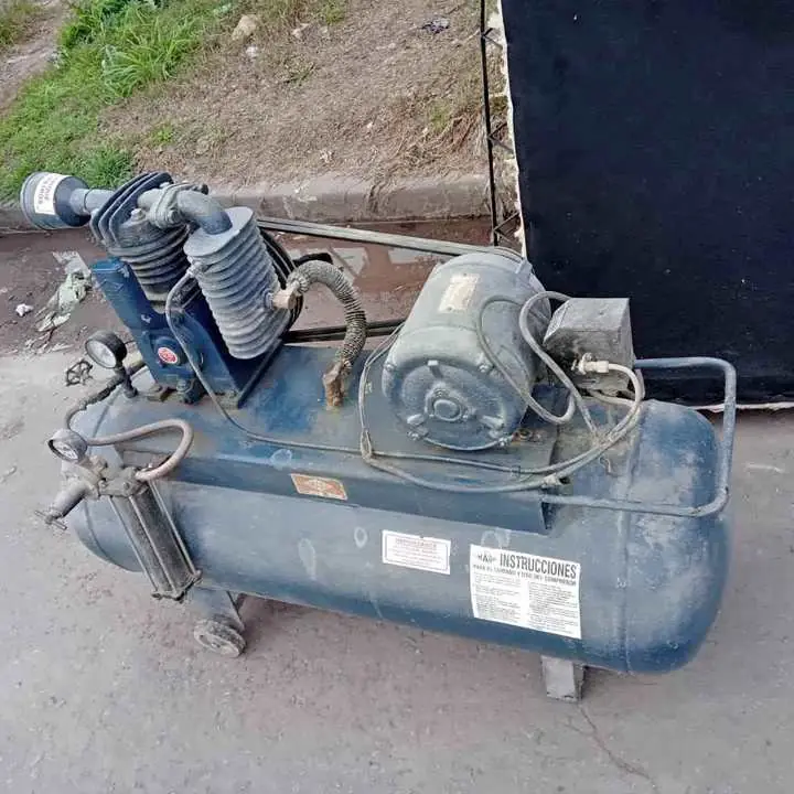 Compresor 100 ltrs tri fasico funcionando perfectamente