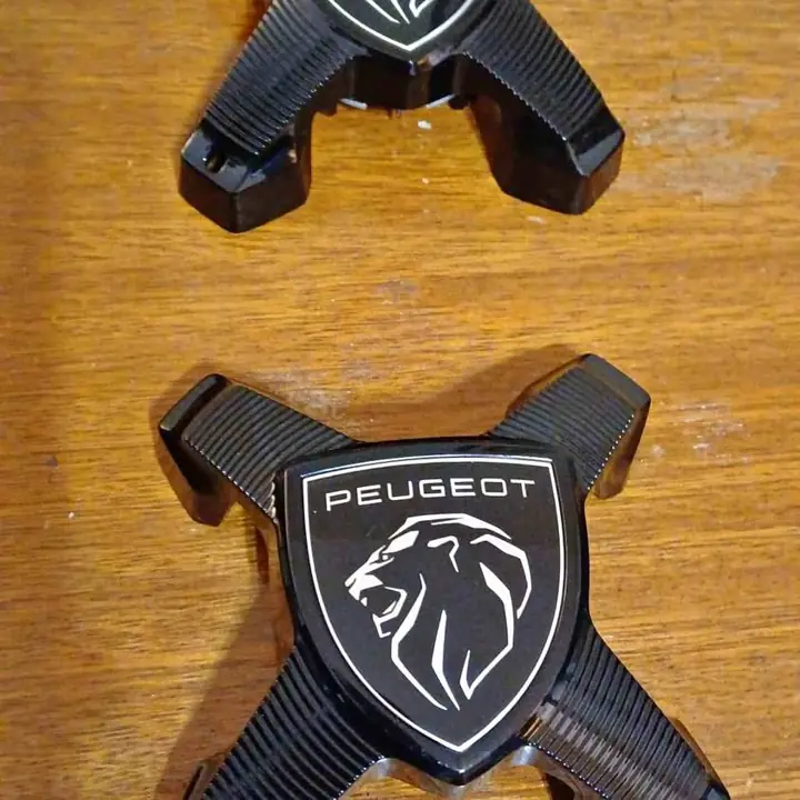 Centros llanta Peugeot 208 ( Precio por el Par )