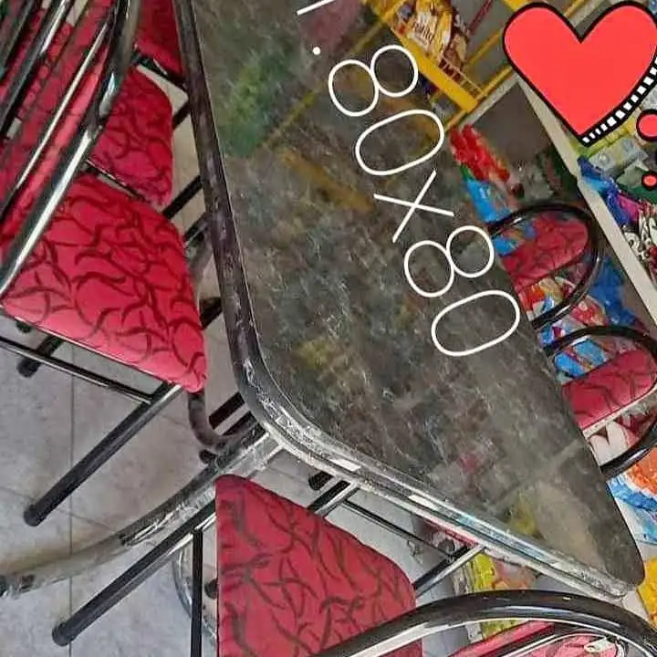 Juego de comedor y silla