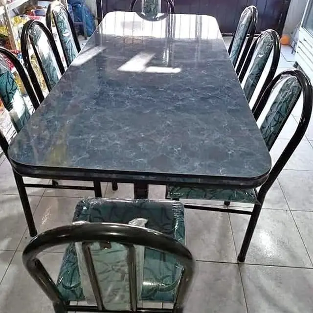 Juego de comedor y silla