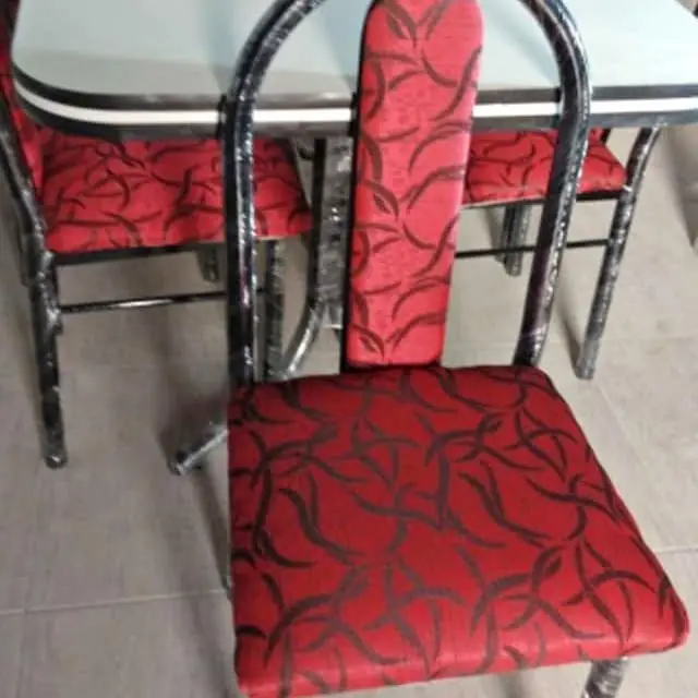 Juego de comedor y sillones