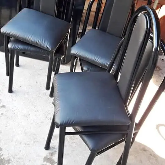 Juego de comedor y silla