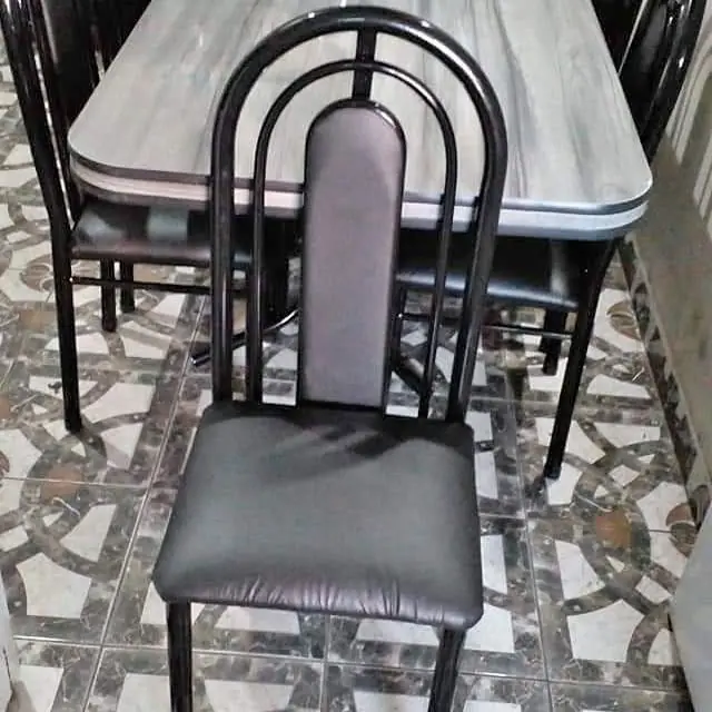 Juego de comedor y silla