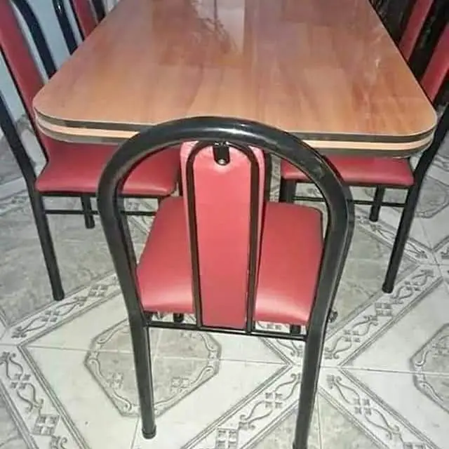 Juego de comedor y silla