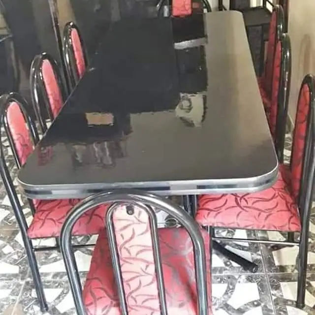 Juego de comedor y silla
