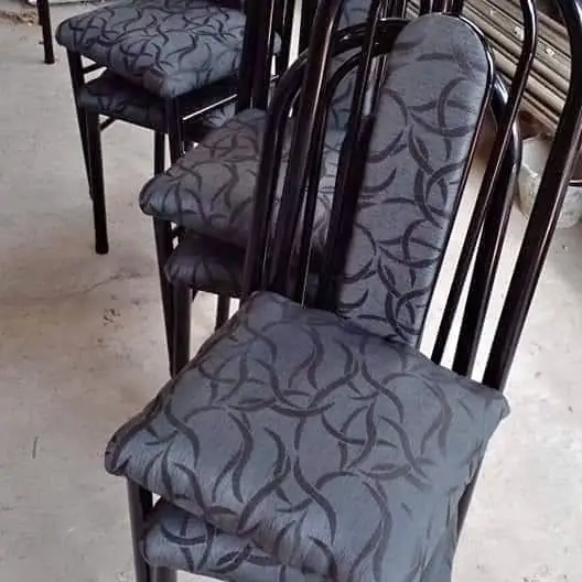 Juego de comedor y silla