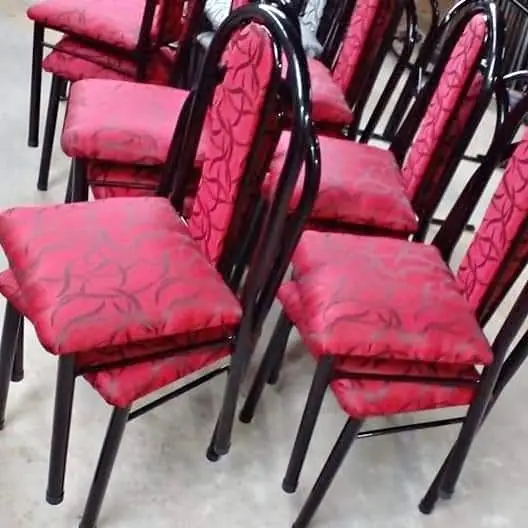Juego de comedor y silla