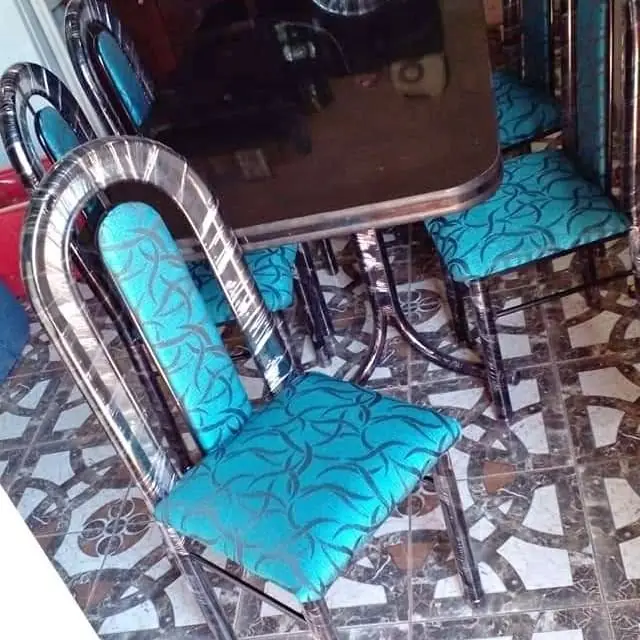 Juego de comedor y silla