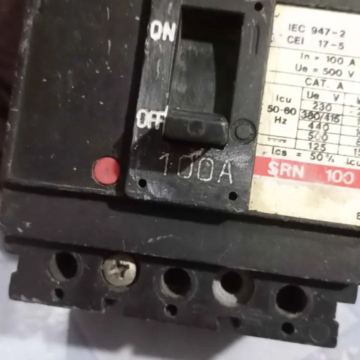 Disyuntor de 100A