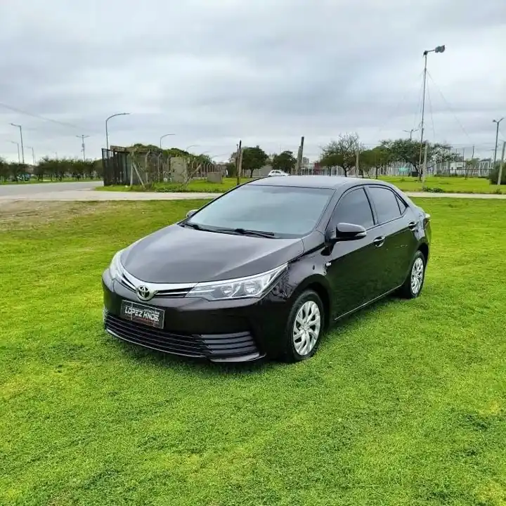 Toyota corolla xli 1.8 manual año 2017