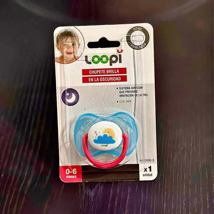 Chupete loopi brilla en la oscuridad