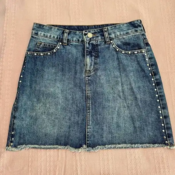 Pollera de jean iO - Talle 36 (Prácticamente nueva)