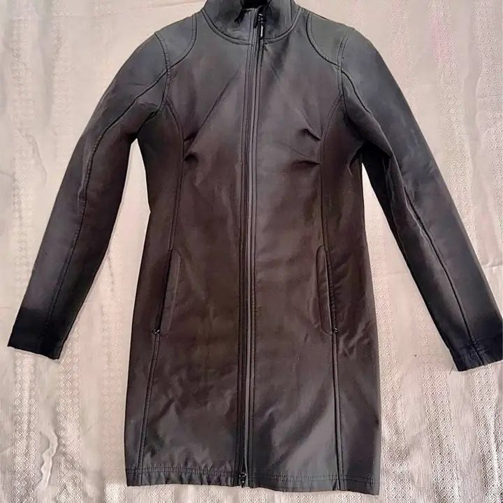 Campera tapado negro Mondetta - Importada e Impecable