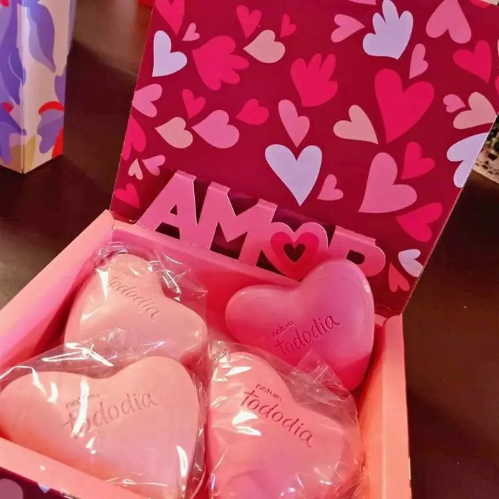 Caja de 4 jabones exclusivos corazón natura oferta