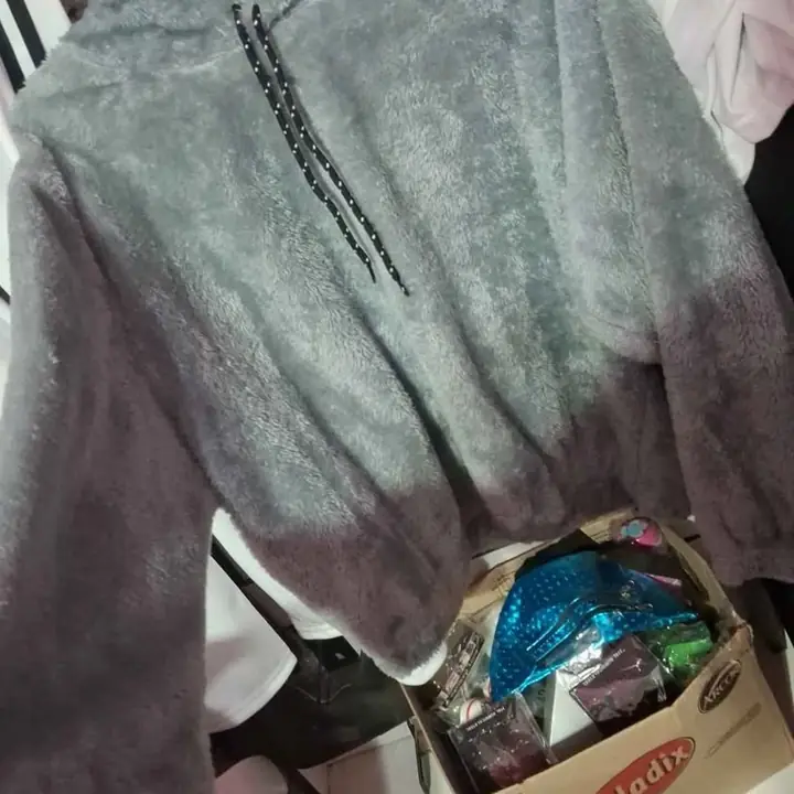 Buzo peludito talle L