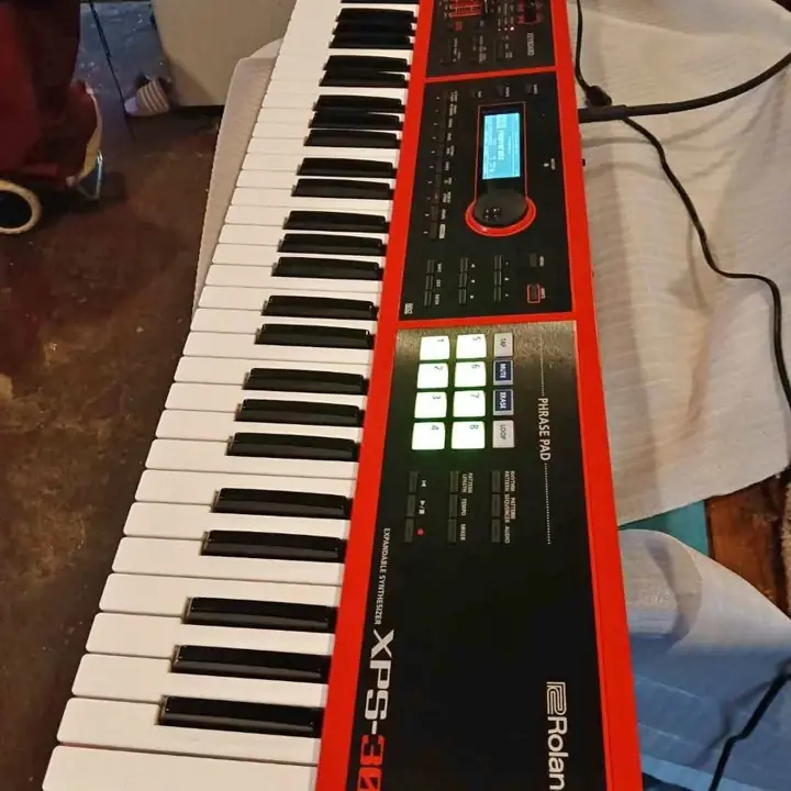 Vendo roland xps 30 red igual a nuevo $1.500.000 flamaaaaa