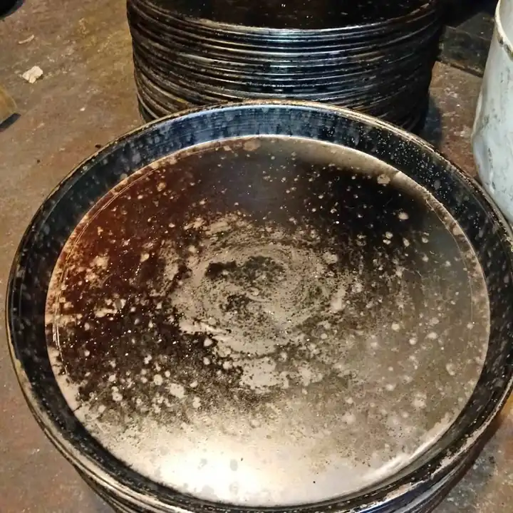Vendo lote por 50 moldes pizzeros nro 36 listos para laburar todos