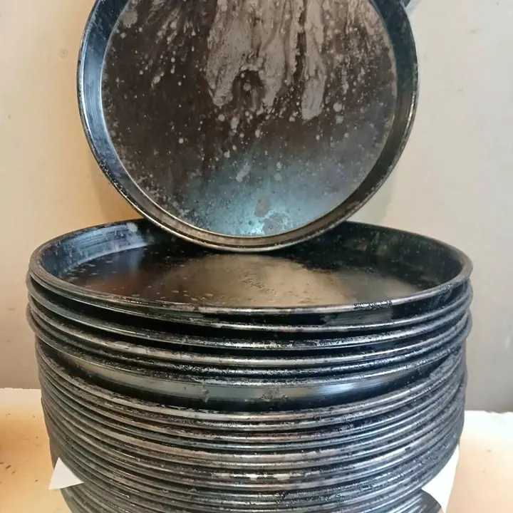 Lote x 20 moldes pizzeros nro 36 $160.000 de primera calidad. ((nuevos ))