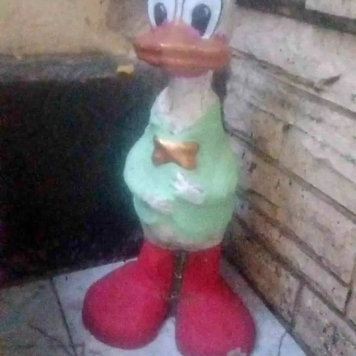 Estatua pato donald de cemento macizo vintage original mide 50CM