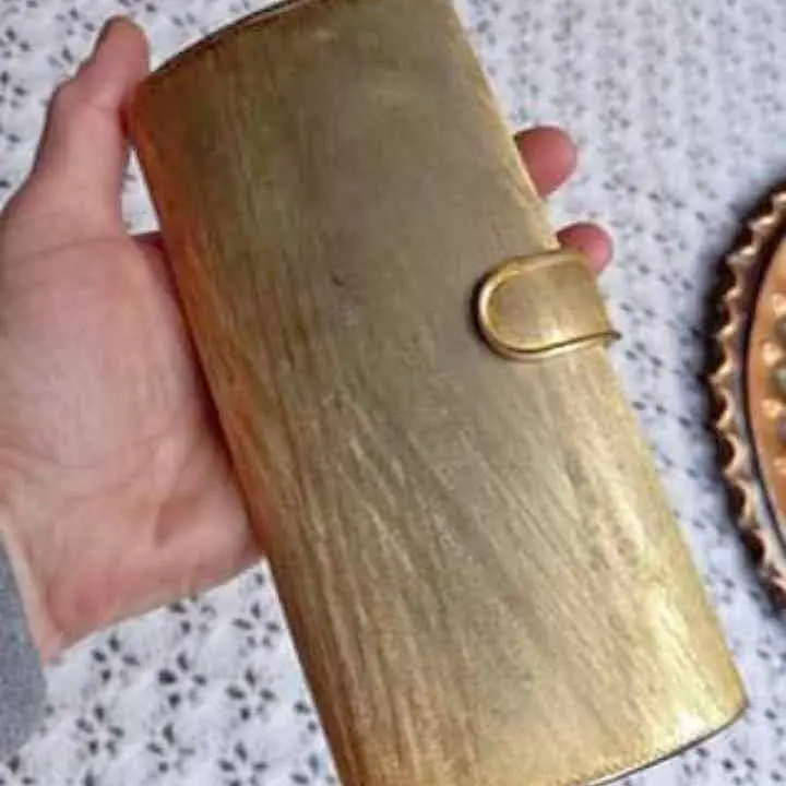 Cartera sobre de bronce interior pana