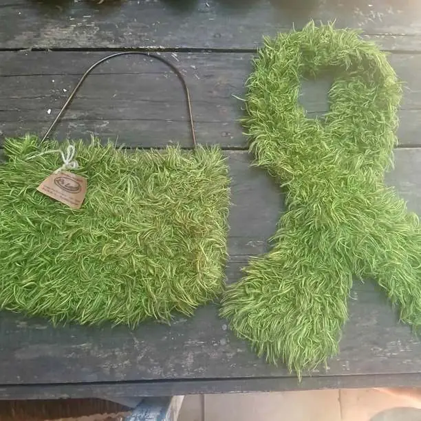 Cartera de diseño nueva mide 20X30CM