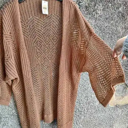 Saco tejido nuevo con etiqueta va dd un talle M al XL LIQUIDO
