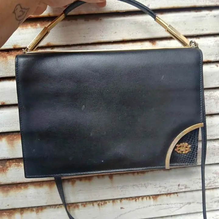 Cartera de cuero vintage mide 17X26CM
