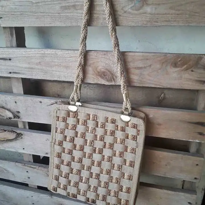 Cartera vintage original sin uso ! MIDE 27x29 x 10cm de prof