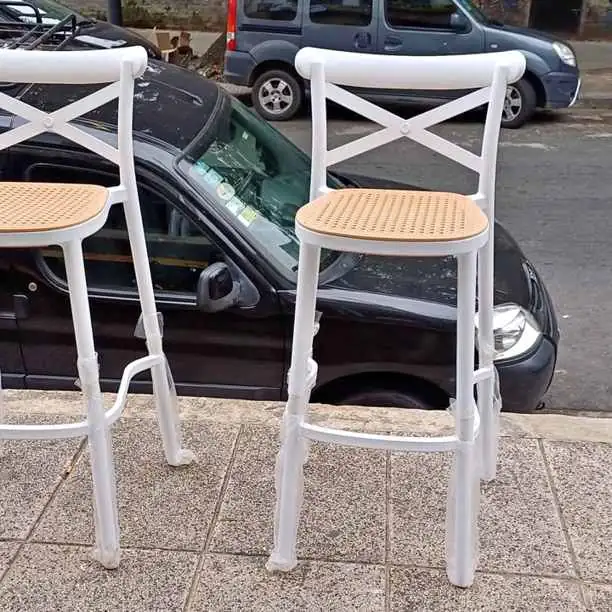Banquetas símil ratan